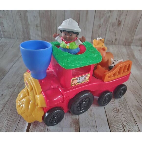 Zoo train with zoo keeper and animals - Picture 1 of 6